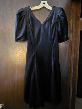 Size 7 DBY Black Velvet Dress with Bow -- No Visible Signs of Wear